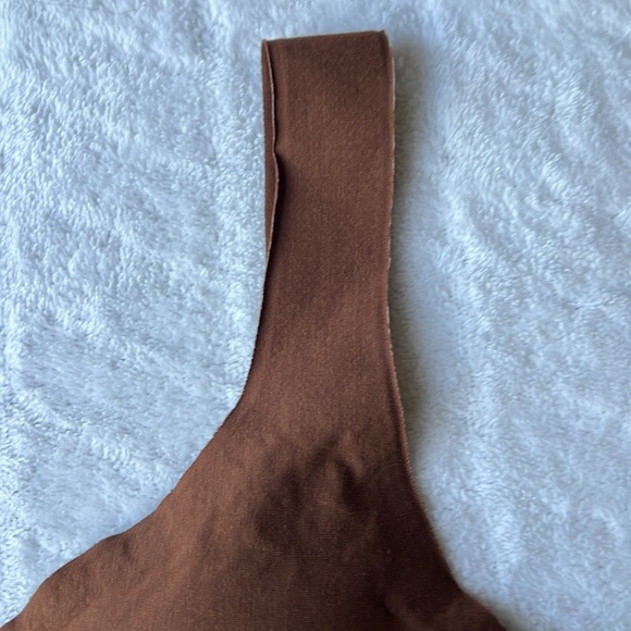 Commando Classic Comfy Scoop Neck Stretch Bra - Picture 6 of 10